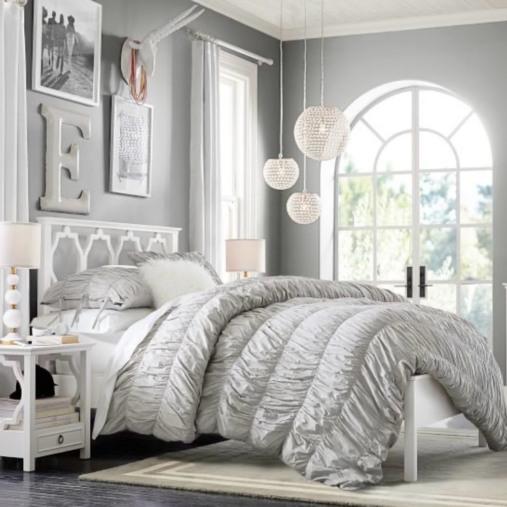Pottery Barn Teen Gray Ruched Full / Queen Duvet Cover College Dorm